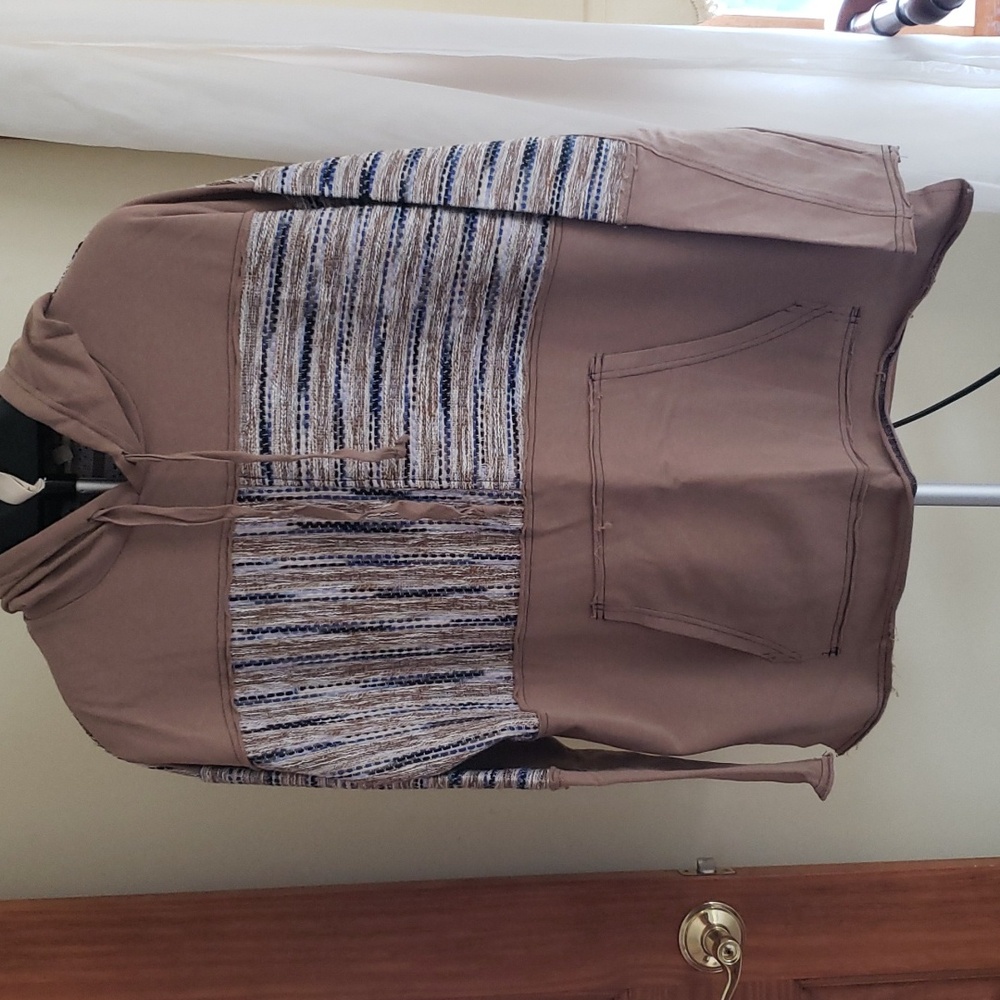 Easel hoodie